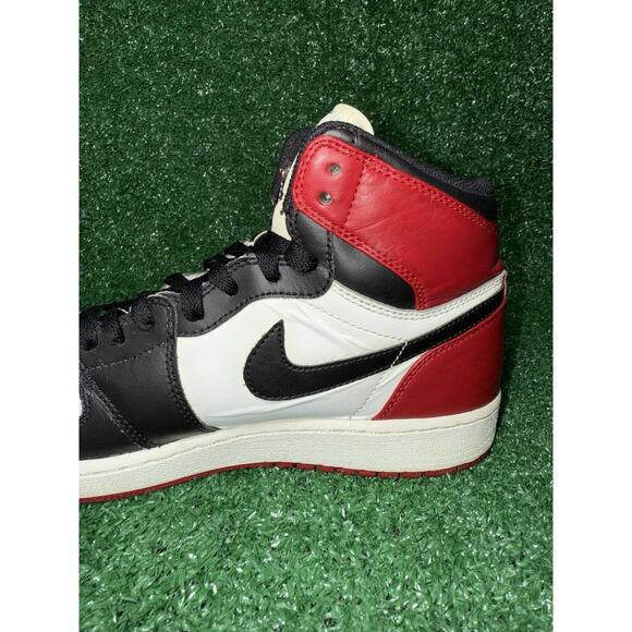 Air Jordan 1 Retro High OG Black Toe GS Kids Size 6Y Women 7.5 Black Red Chicago - Picture 8 of 12